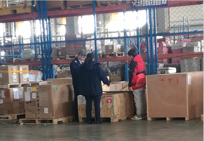 報關(guān)現(xiàn)場查驗實物圖 報關(guān)現(xiàn)場查驗實物圖