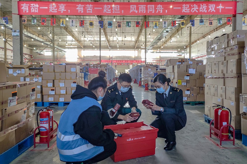 北京海關(guān)助力首都跨境電商業(yè)務(wù)爆發(fā)式增長(zhǎng) 北京海關(guān)助力首都跨境電商業(yè)務(wù)爆發(fā)式增長(zhǎng)